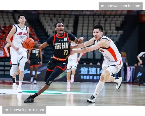 深圳马可波罗史密斯36分8篮板8助攻 全能表现助队取胜